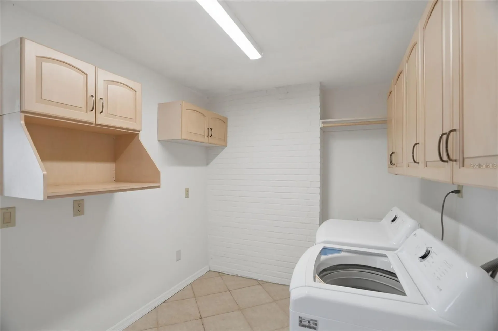 1832 Venetian Point Drive Clearwater FL 33755