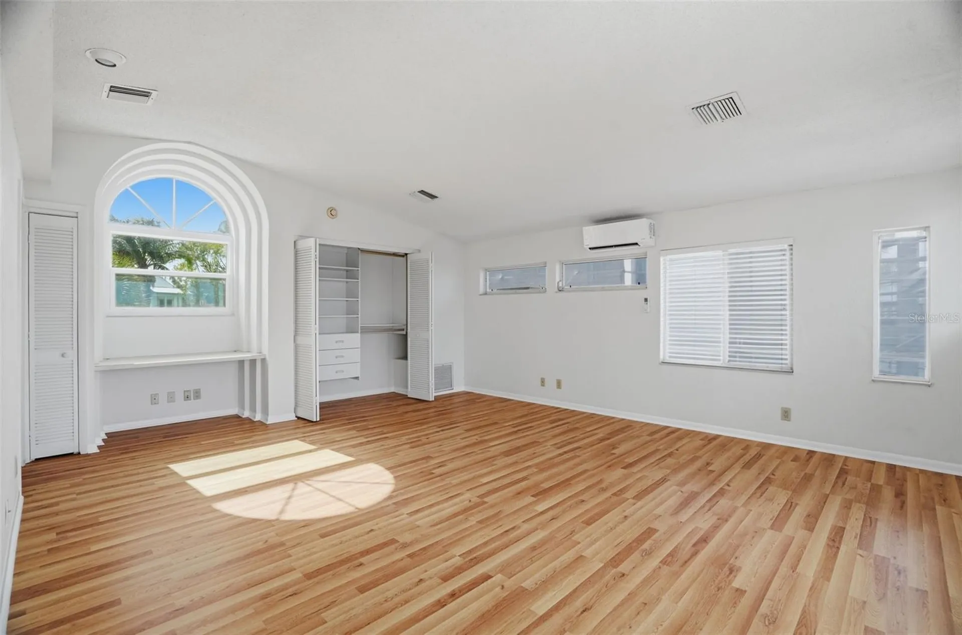 1832 Venetian Point Drive Clearwater FL 33755