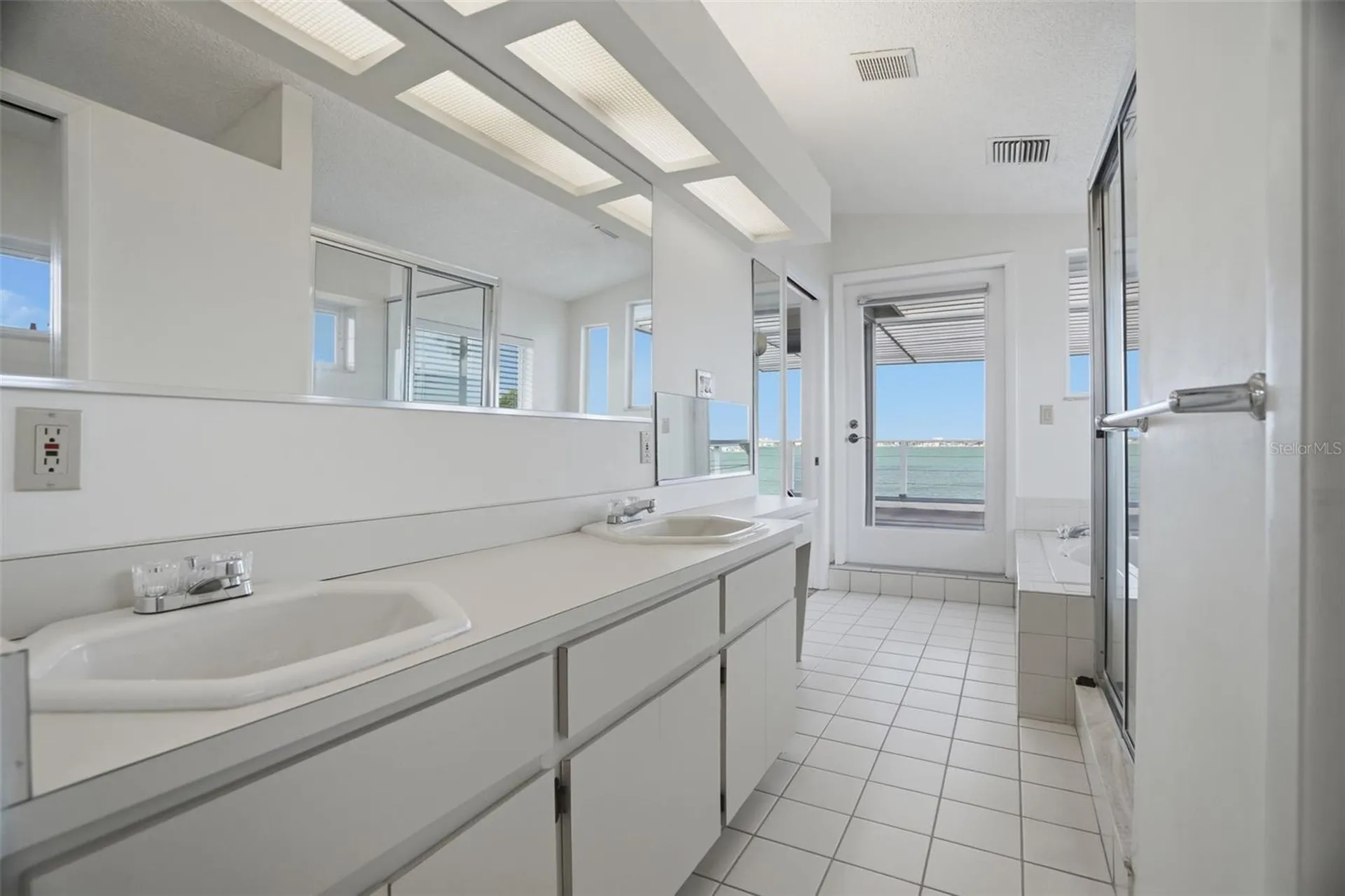 1832 Venetian Point Drive Clearwater FL 33755