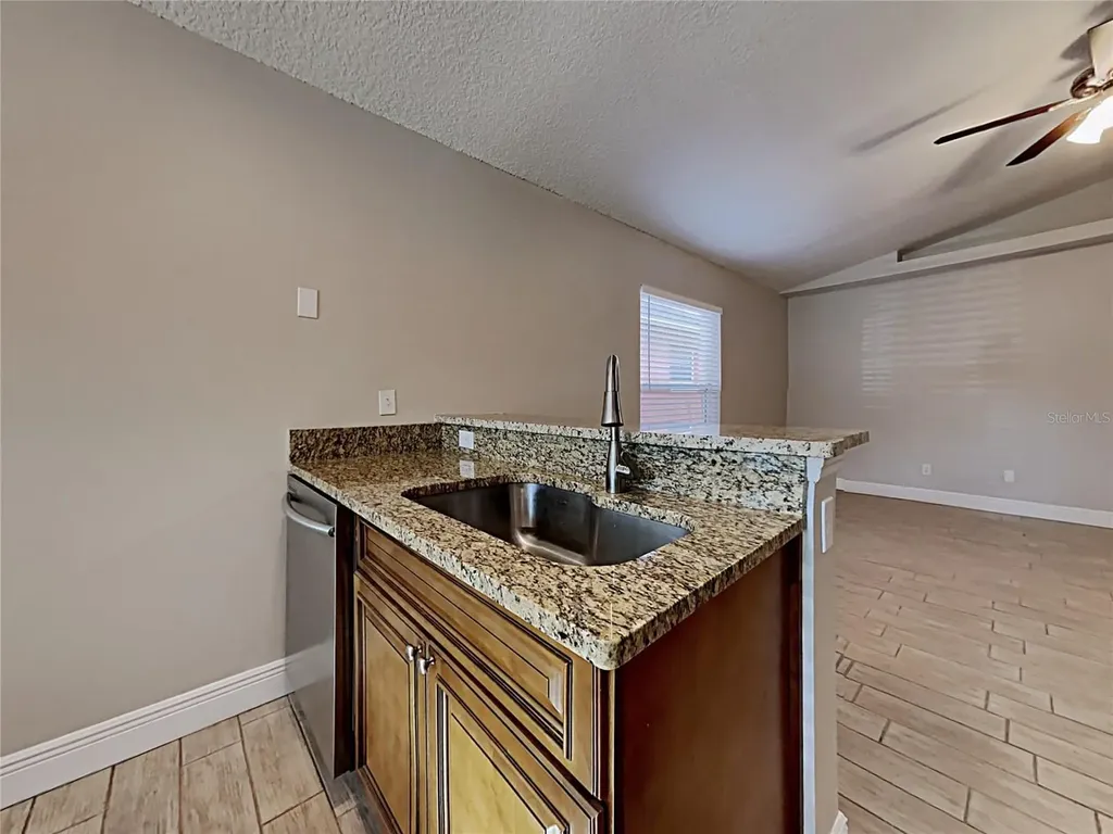 1604 Chatham Circle Apopka FL 32703