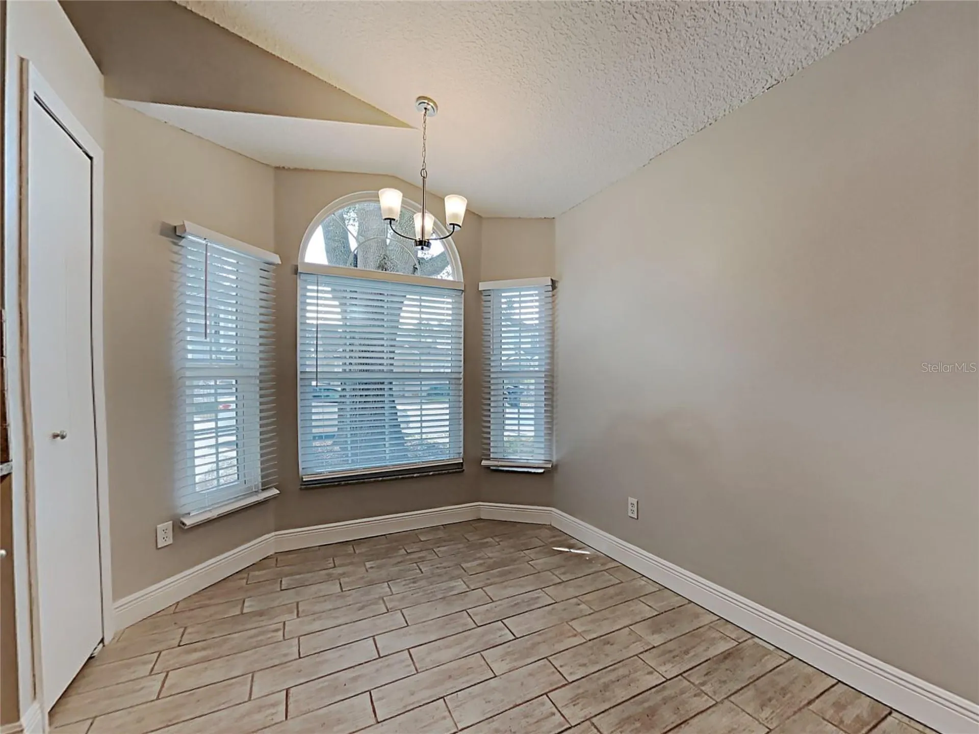 1604 Chatham Circle Apopka FL 32703