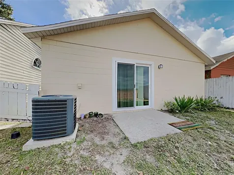 1604 Chatham Circle Apopka FL 32703