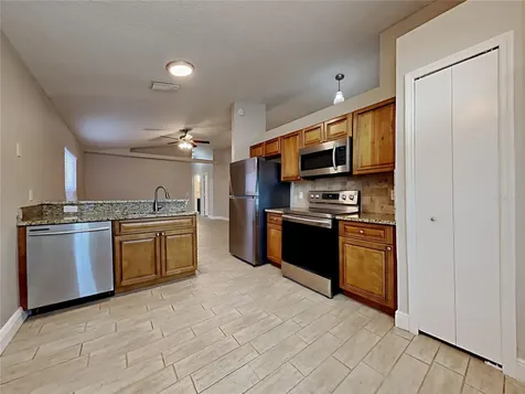 1604 Chatham Circle Apopka FL 32703