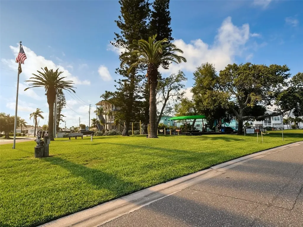 155 112th Avenue Treasure Island FL 33706
