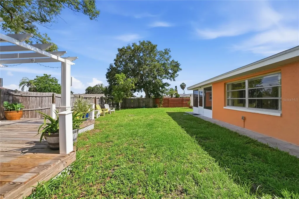 2704 Lawn Place Holiday FL 34691
