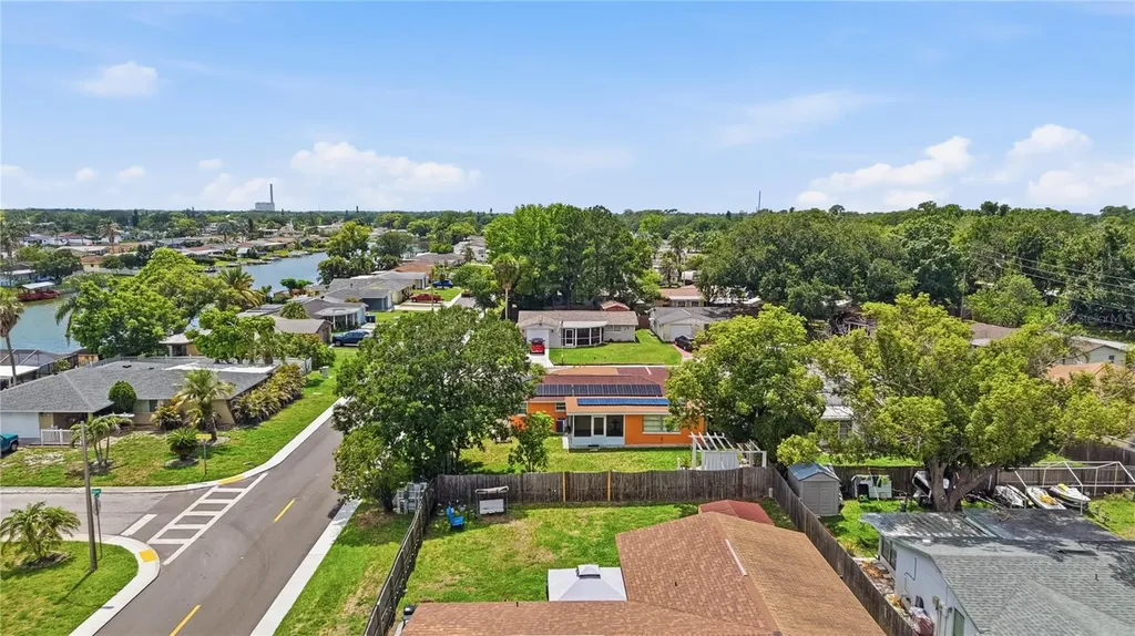 2704 Lawn Place Holiday FL 34691