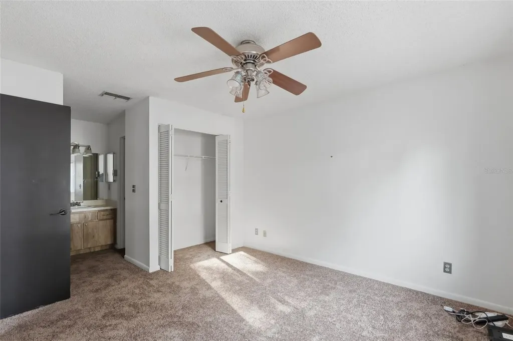 39132 County Road 54 Zephyrhills FL 33542