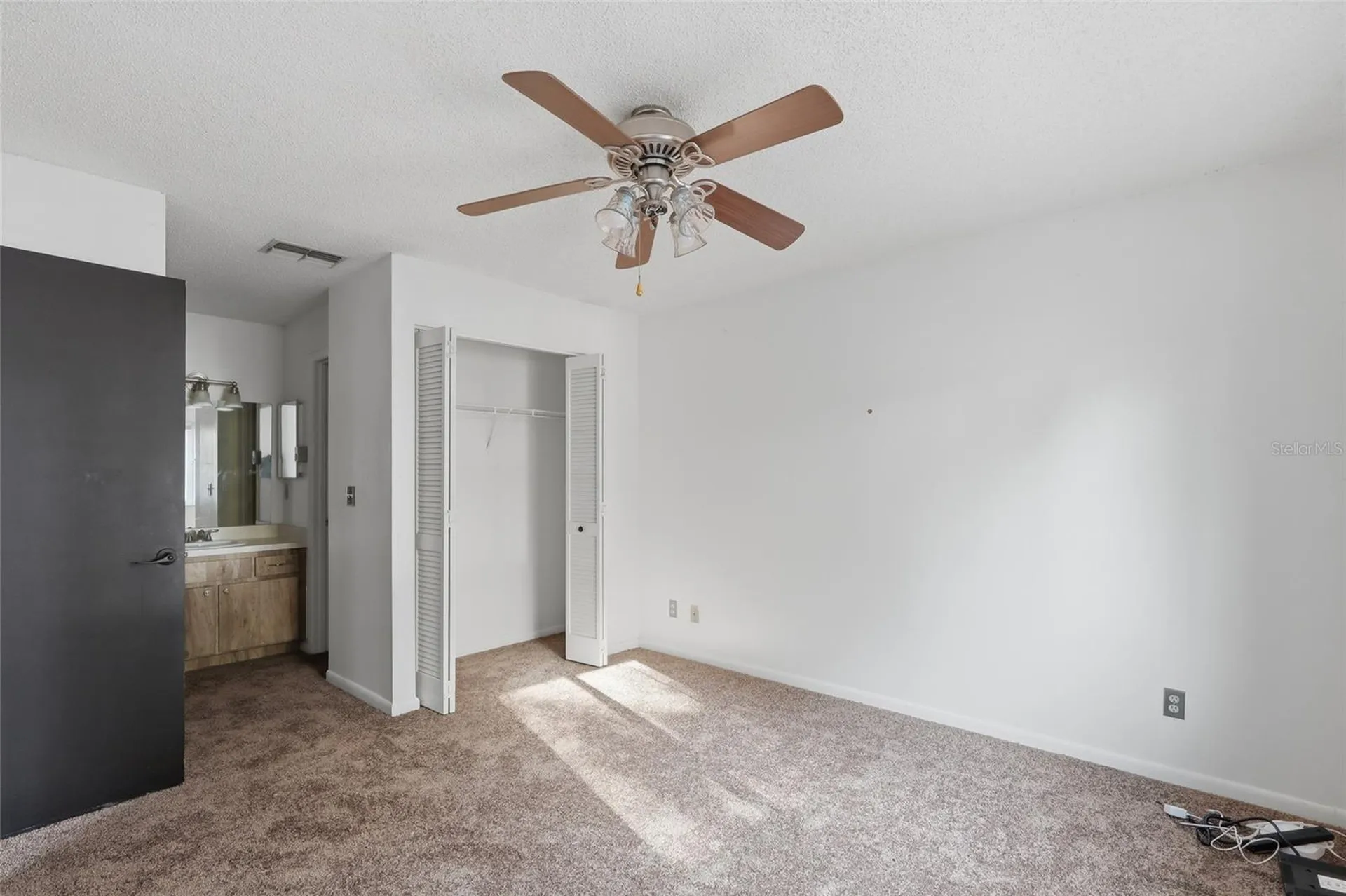 39132 County Road 54 Zephyrhills FL 33542