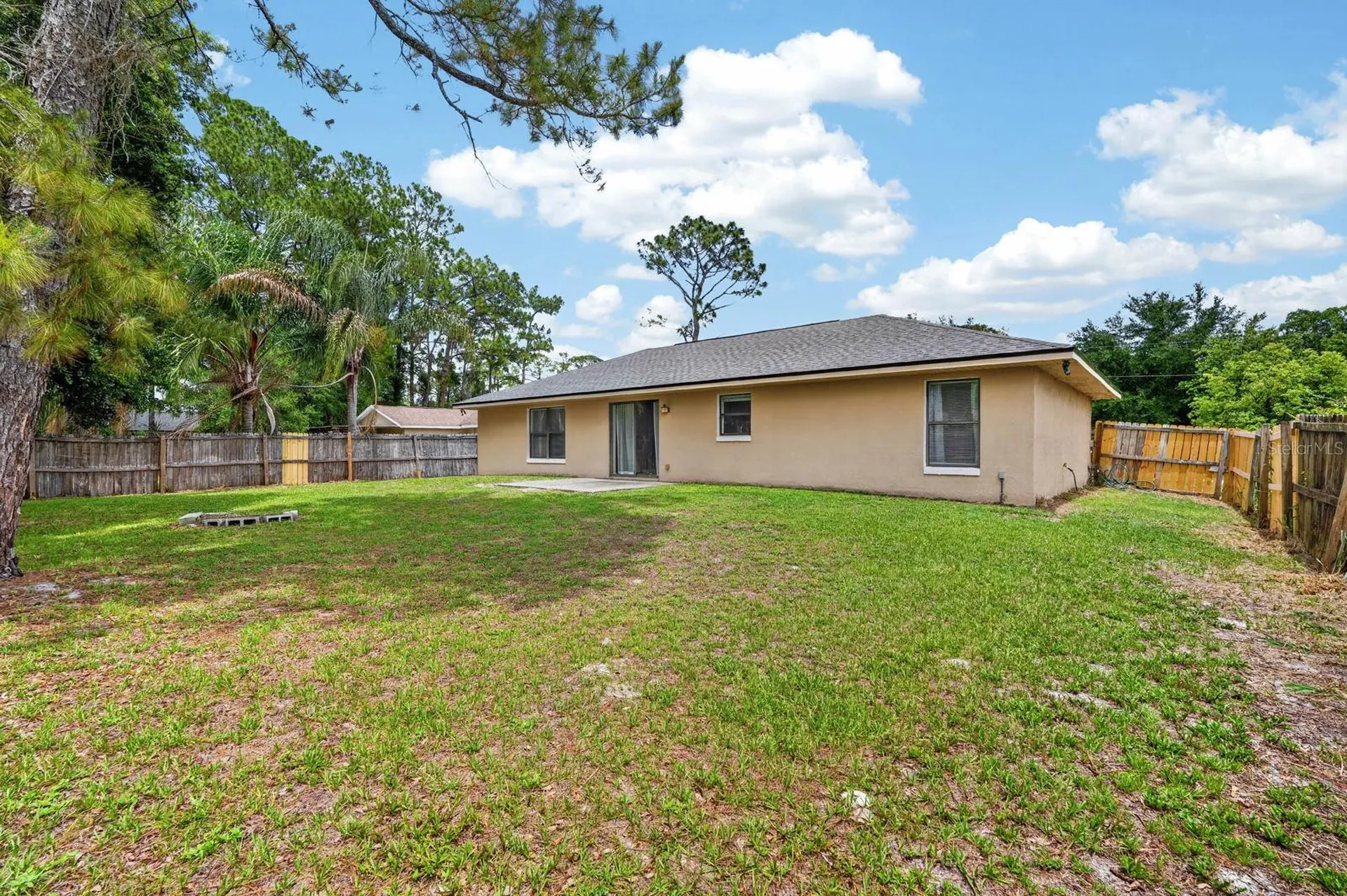 1520 3rd Avenue Deland FL 32724