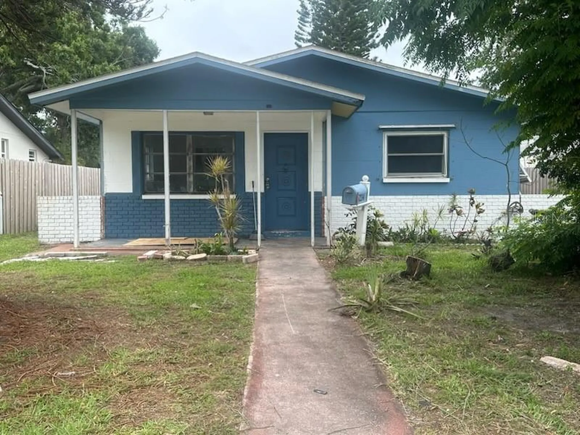 5234 9th Avenue N St Petersburg FL 33710