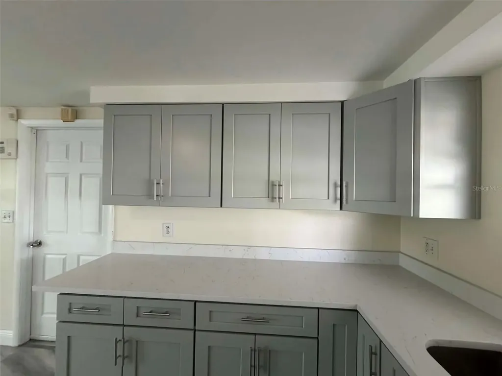 5865 92nd Avenue N Pinellas Park FL 33782