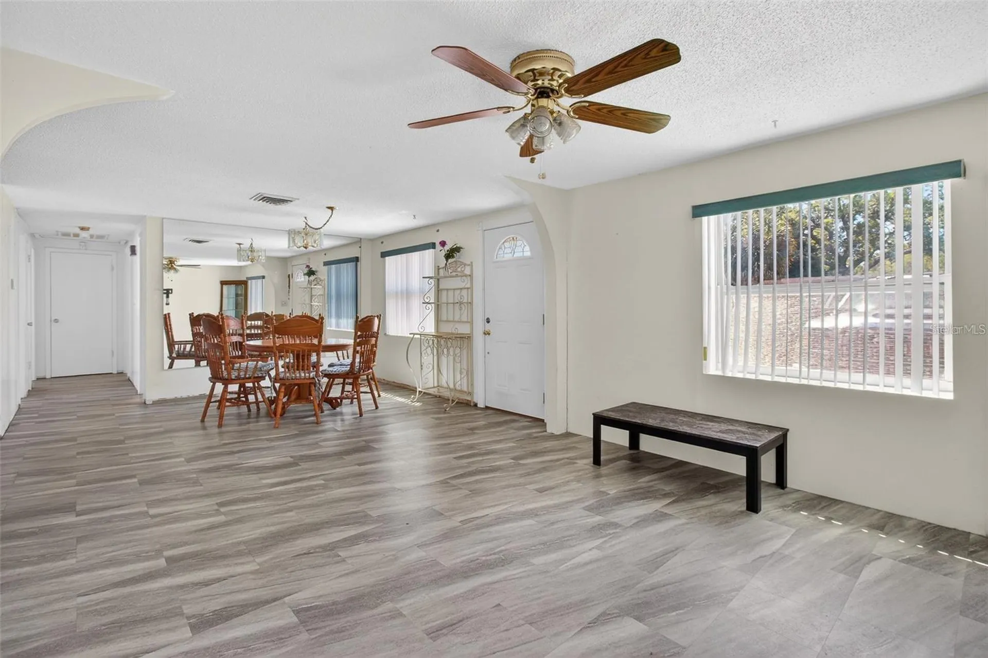 5865 92nd Avenue N Pinellas Park FL 33782