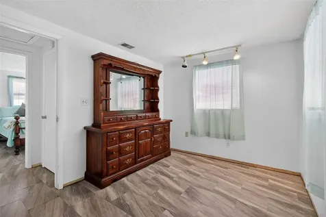 5865 92nd Avenue N Pinellas Park FL 33782