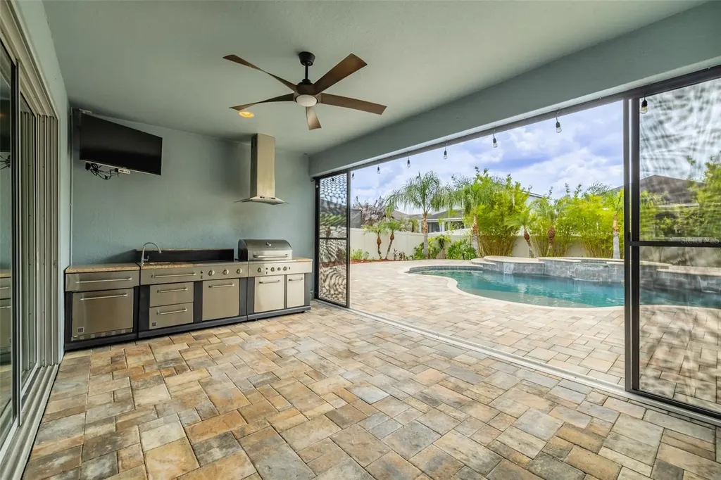 11318 Coventry Grove Circle Lithia FL 33547