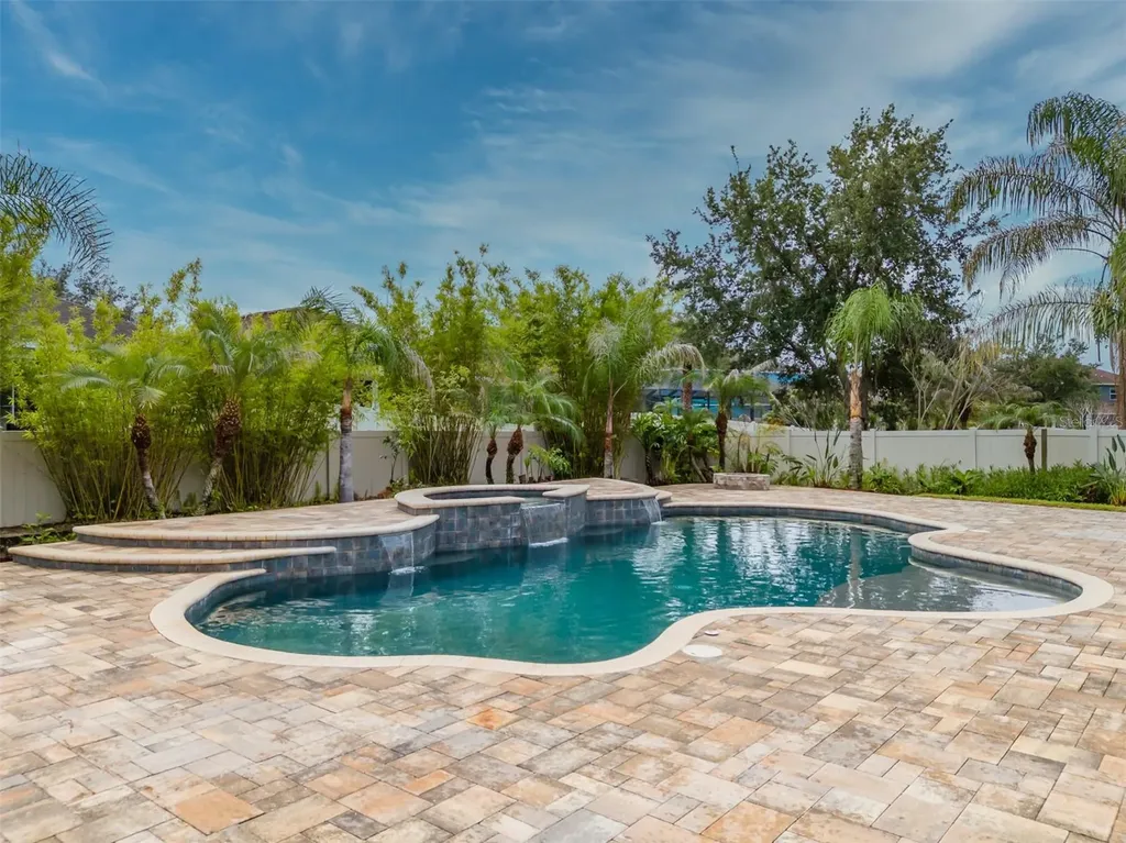 11318 Coventry Grove Circle Lithia FL 33547