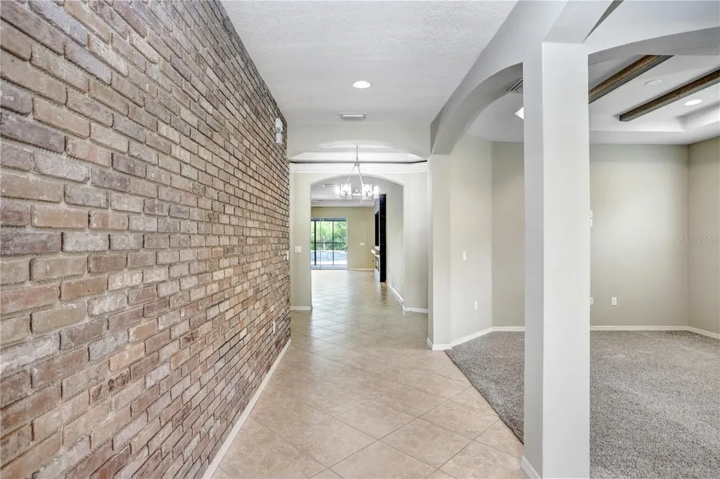 11318 Coventry Grove Circle Lithia FL 33547