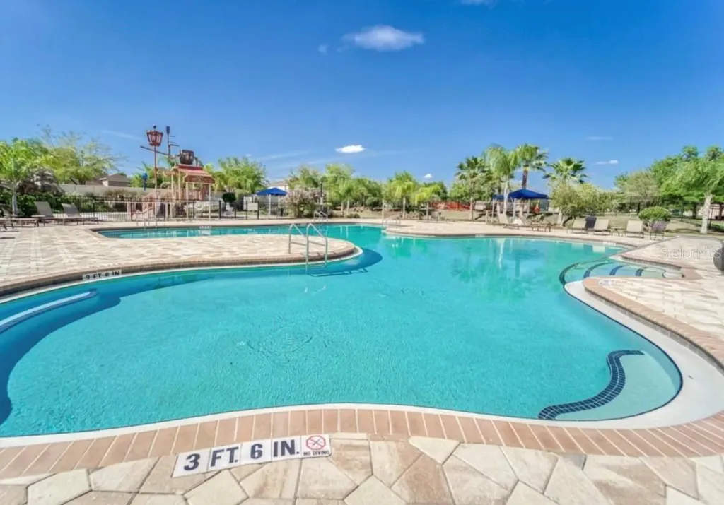 11318 Coventry Grove Circle Lithia FL 33547