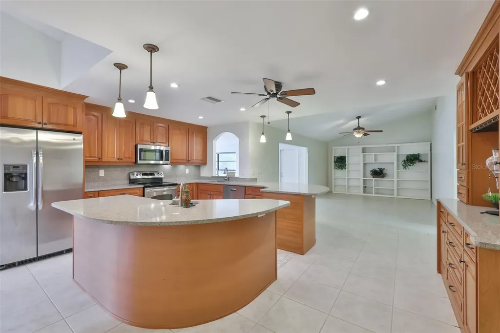 1819 New Bedford Drive Sun City Center FL 33573