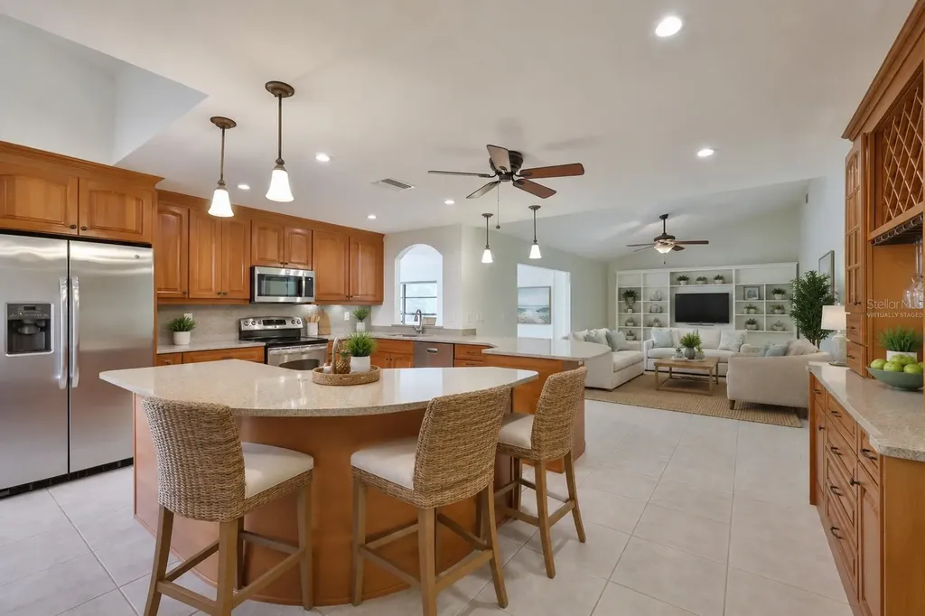 1819 New Bedford Drive Sun City Center FL 33573