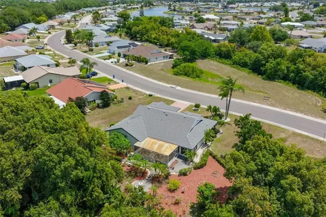 1819 New Bedford Drive Sun City Center FL 33573