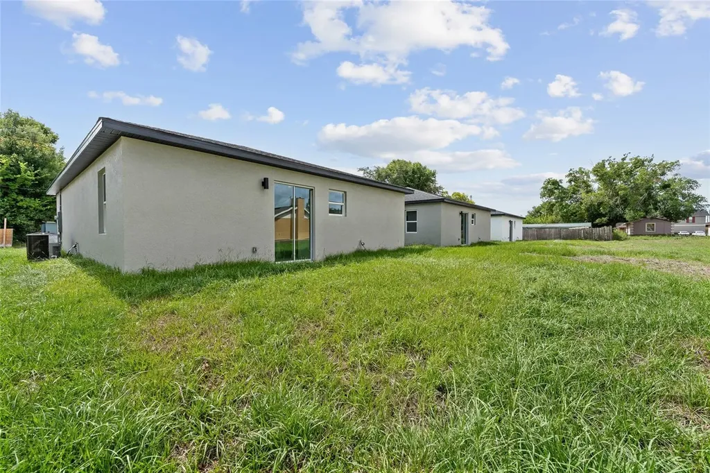 2048 Dixie Avenue Sanford FL 32771