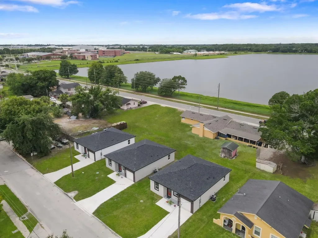 2048 Dixie Avenue Sanford FL 32771