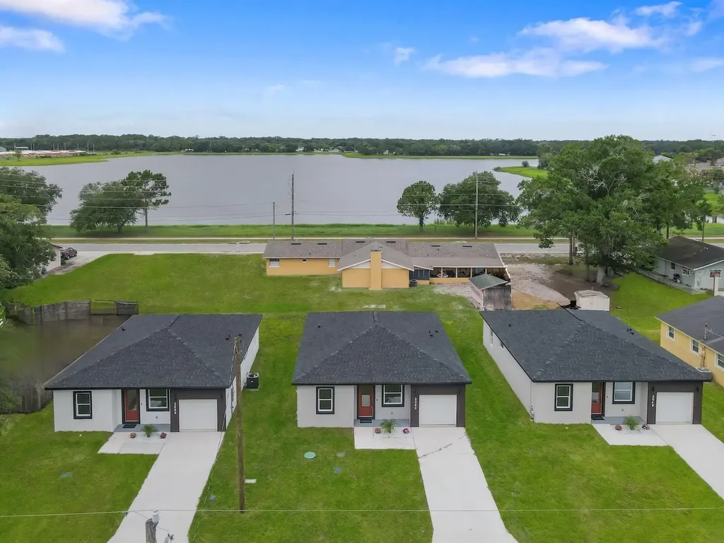 2048 Dixie Avenue Sanford FL 32771