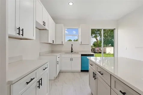 2048 Dixie Avenue Sanford FL 32771