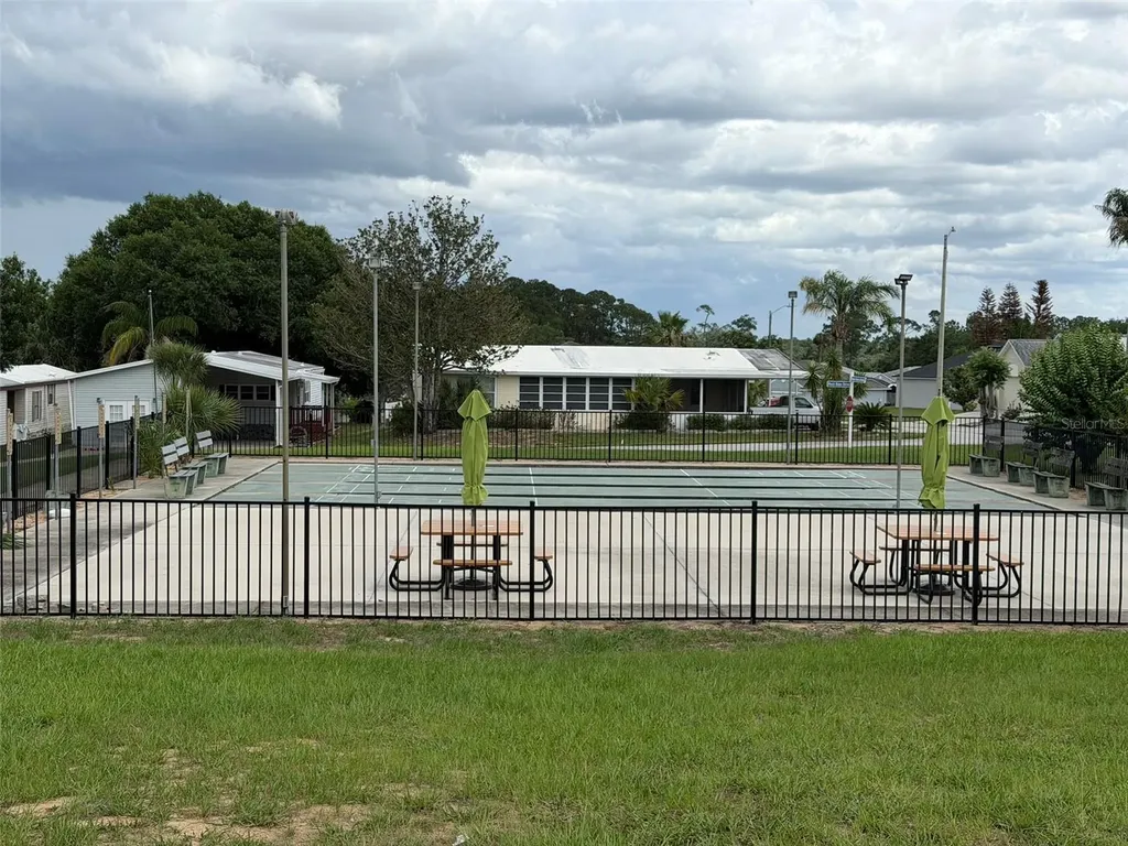50989 Highway 27 Davenport FL 33897
