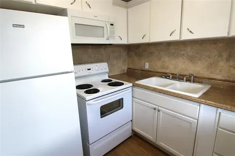 3001 Bee Ridge Road Sarasota FL 34239