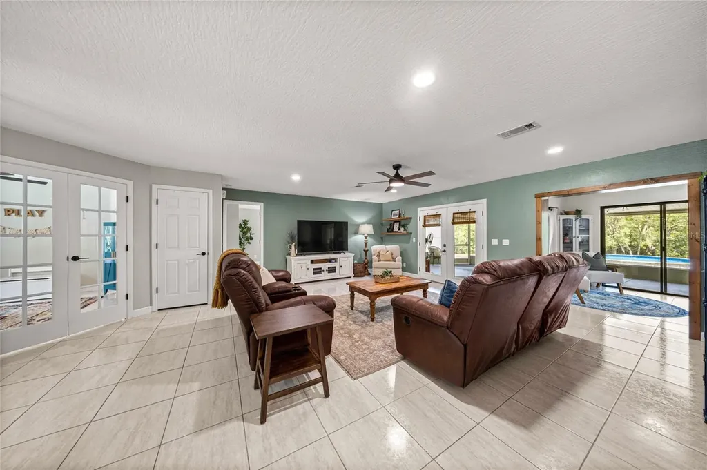 2301 E Mary Lue Street Inverness FL 34453
