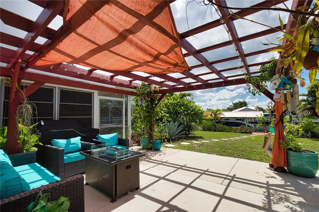 457 W Tarpon Boulevard NW Port Charlotte FL 33952