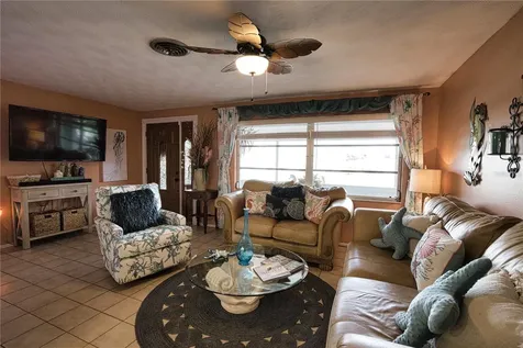 457 W Tarpon Boulevard NW Port Charlotte FL 33952