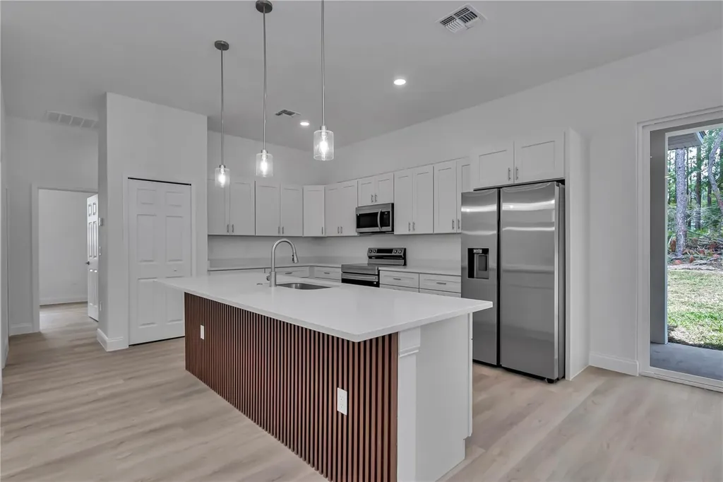 7565 N Santos Drive Citrus Springs FL 34434