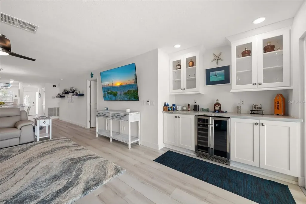 580 Boca Ciega Point Boulevard S St Petersburg FL 33708