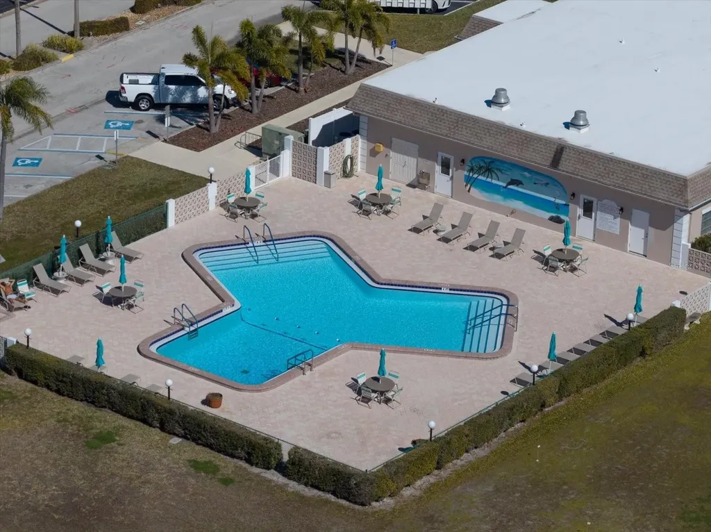 580 Boca Ciega Point Boulevard S St Petersburg FL 33708