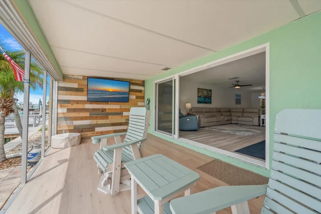 580 Boca Ciega Point Boulevard S St Petersburg FL 33708