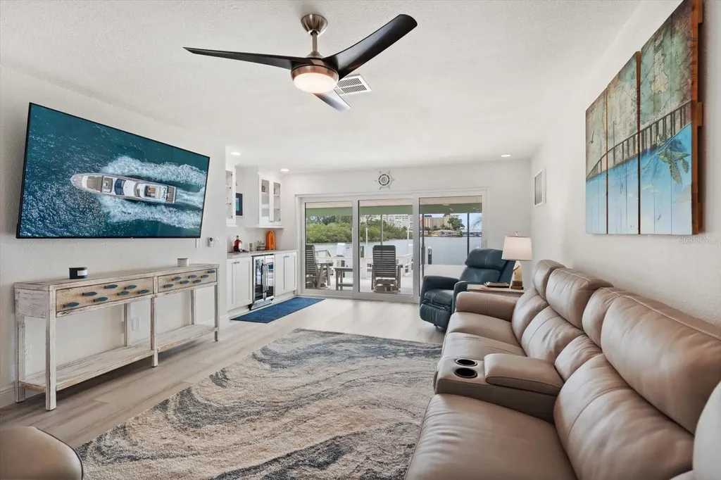 580 Boca Ciega Point Boulevard S St Petersburg FL 33708