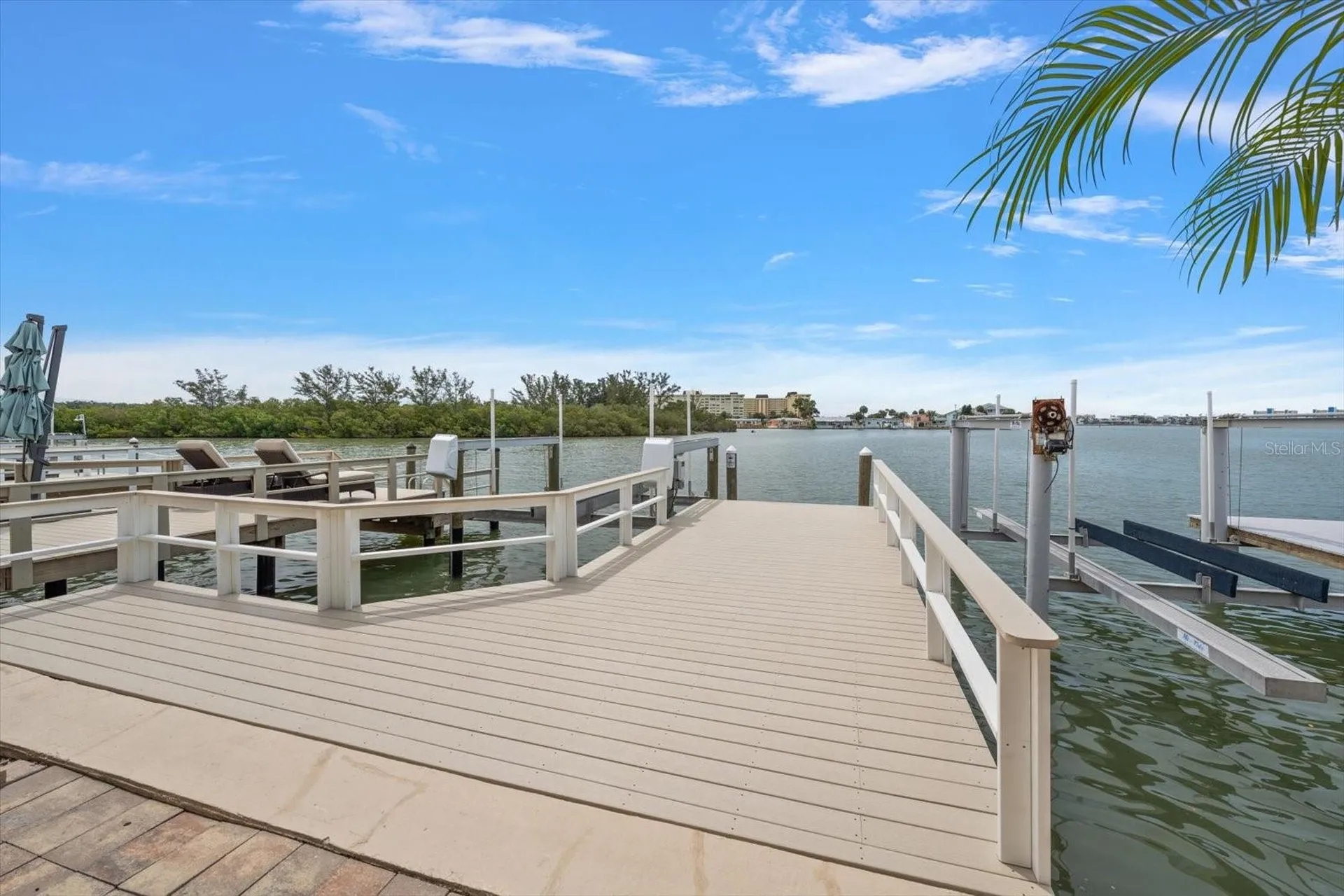 580 Boca Ciega Point Boulevard S St Petersburg FL 33708