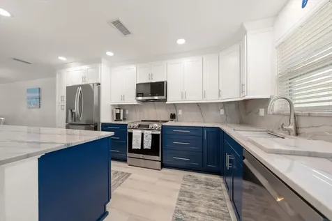 580 Boca Ciega Point Boulevard S St Petersburg FL 33708