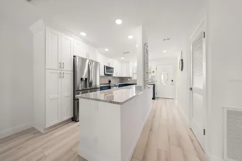 580 Boca Ciega Point Boulevard S St Petersburg FL 33708
