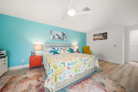 580 Boca Ciega Point Boulevard S St Petersburg FL 33708