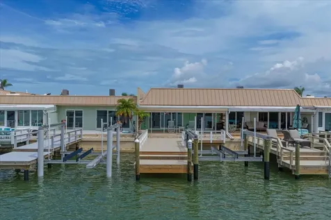 580 Boca Ciega Point Boulevard S St Petersburg FL 33708