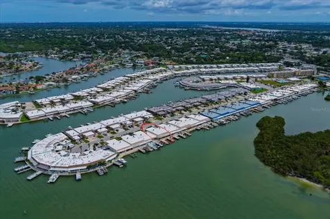 580 Boca Ciega Point Boulevard S St Petersburg FL 33708