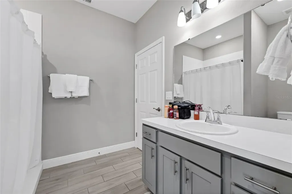 1061 Sandpiper Loop Winter Haven FL 33881