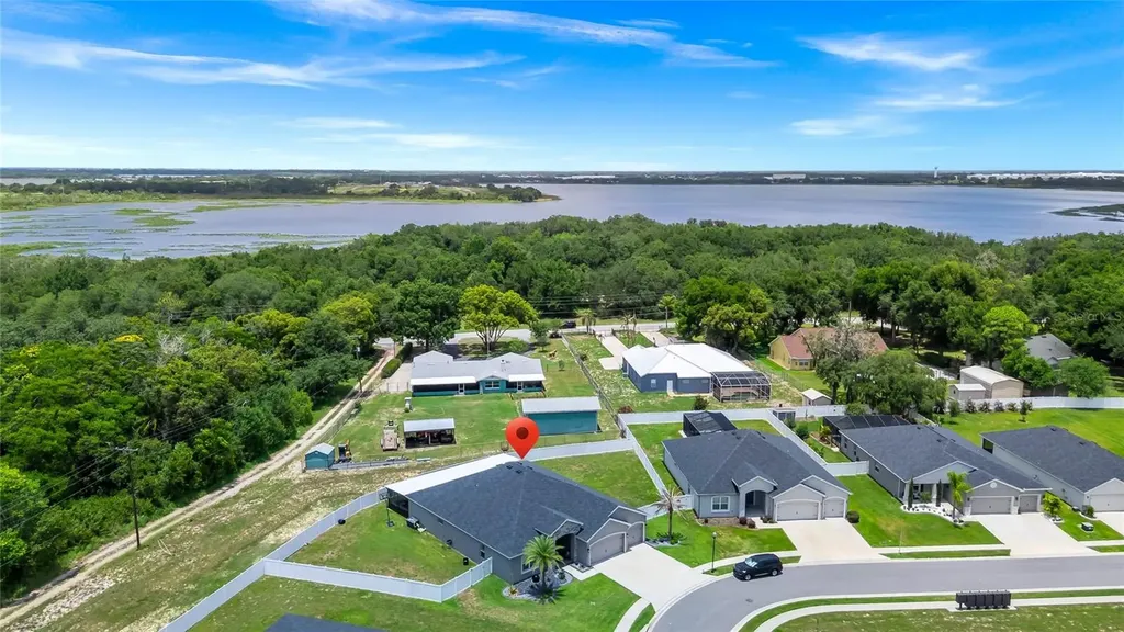 1061 Sandpiper Loop Winter Haven FL 33881