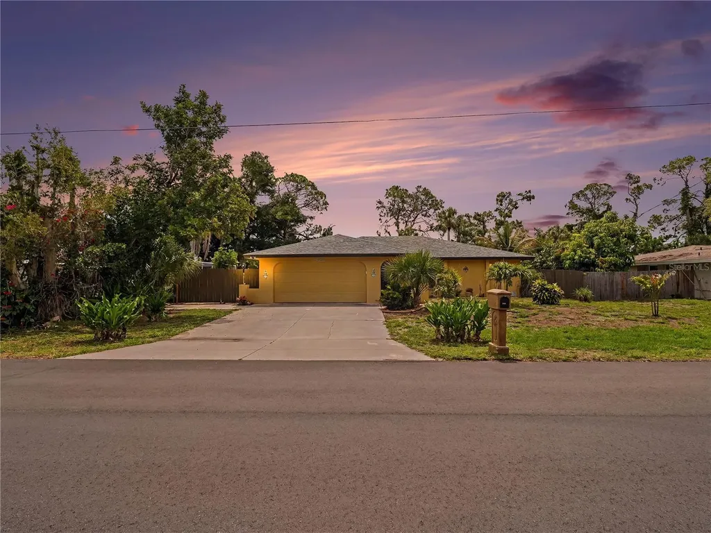 2320 Lake Shore Drive Nokomis FL 34275