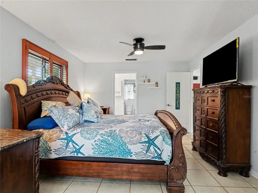 2320 Lake Shore Drive Nokomis FL 34275