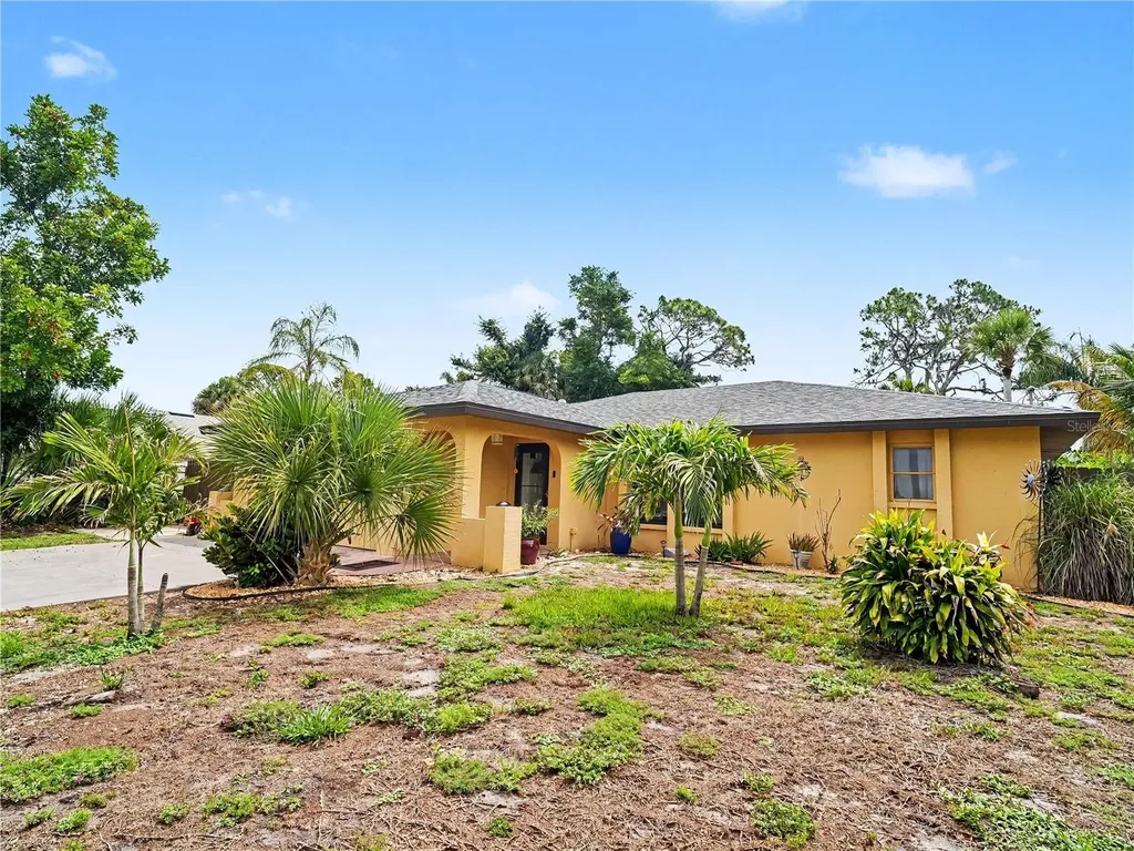 2320 Lake Shore Drive Nokomis FL 34275