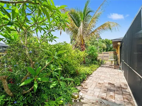 2320 Lake Shore Drive Nokomis FL 34275